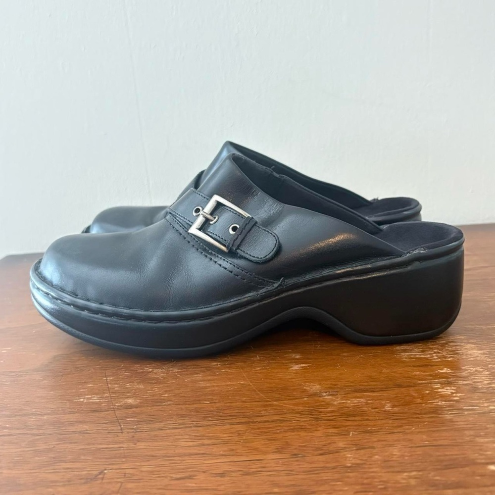 Clarks Leather Clogs - Picture 2 of 8
